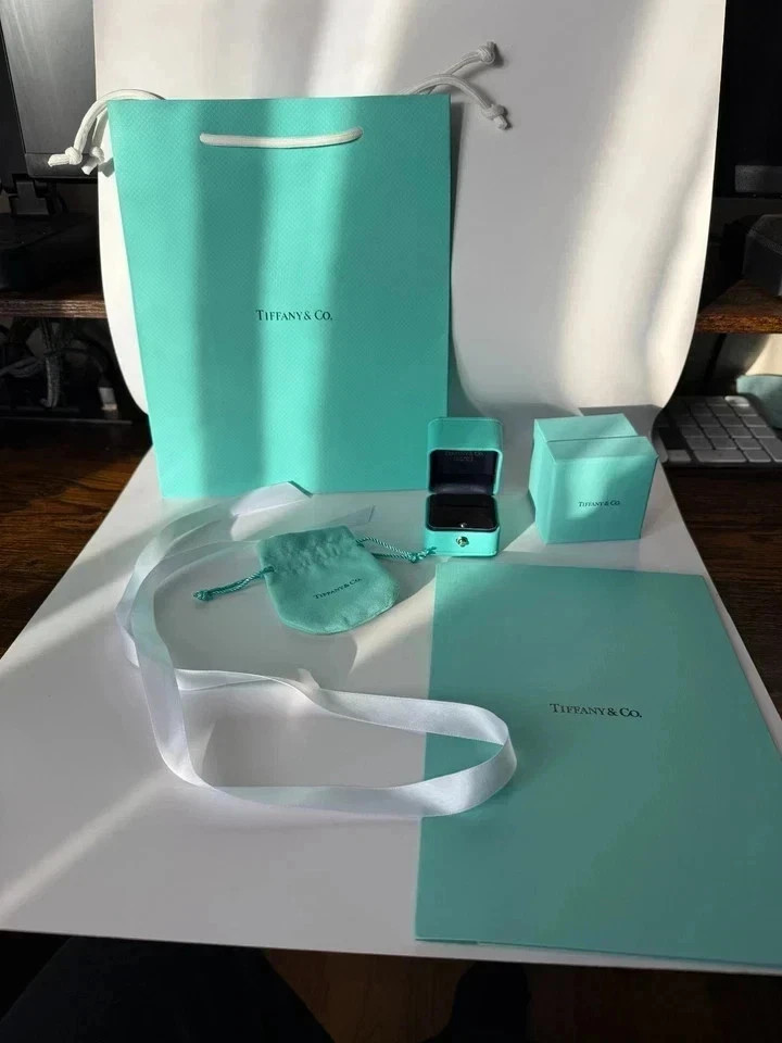 Tiffany & Co Engagement Ring Box + Outer Box + Pouch + Certificate + Folder +Bag