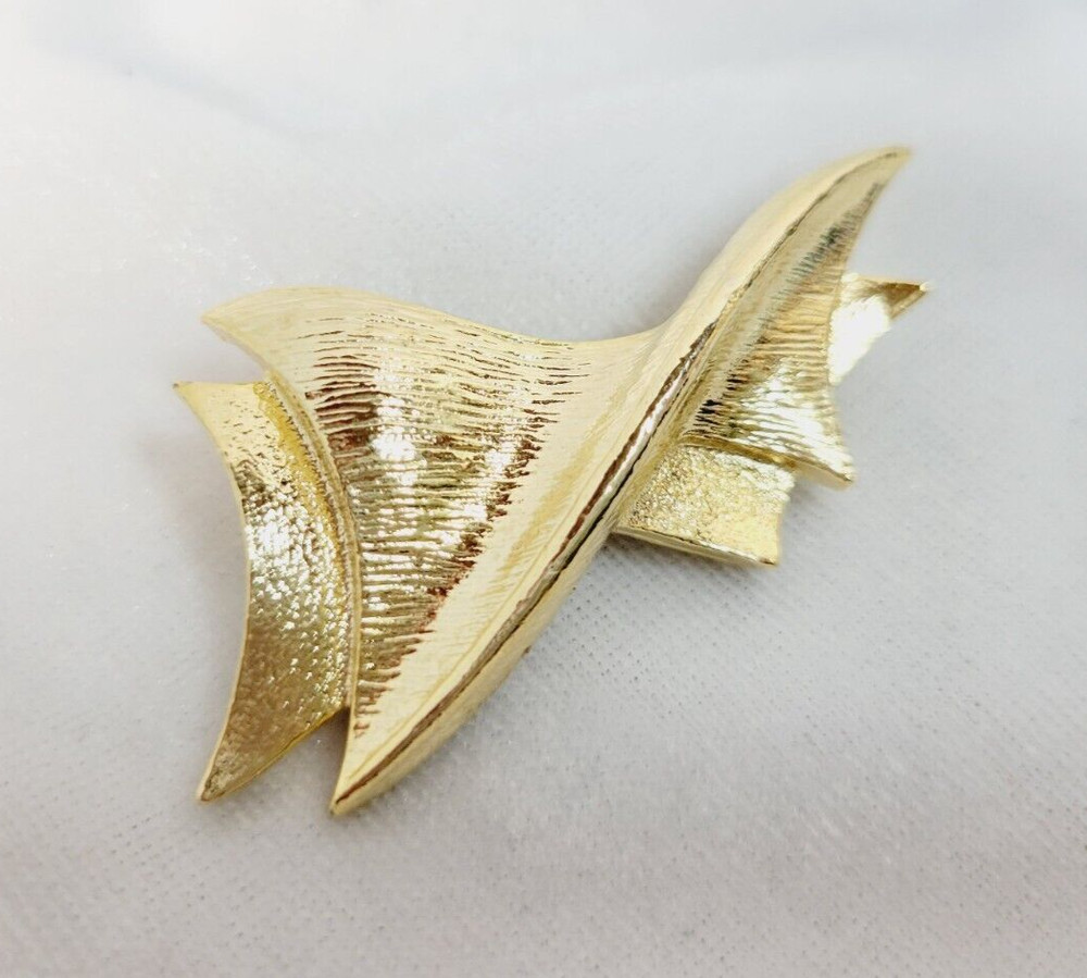 gerry gold tone abstract bow brooch