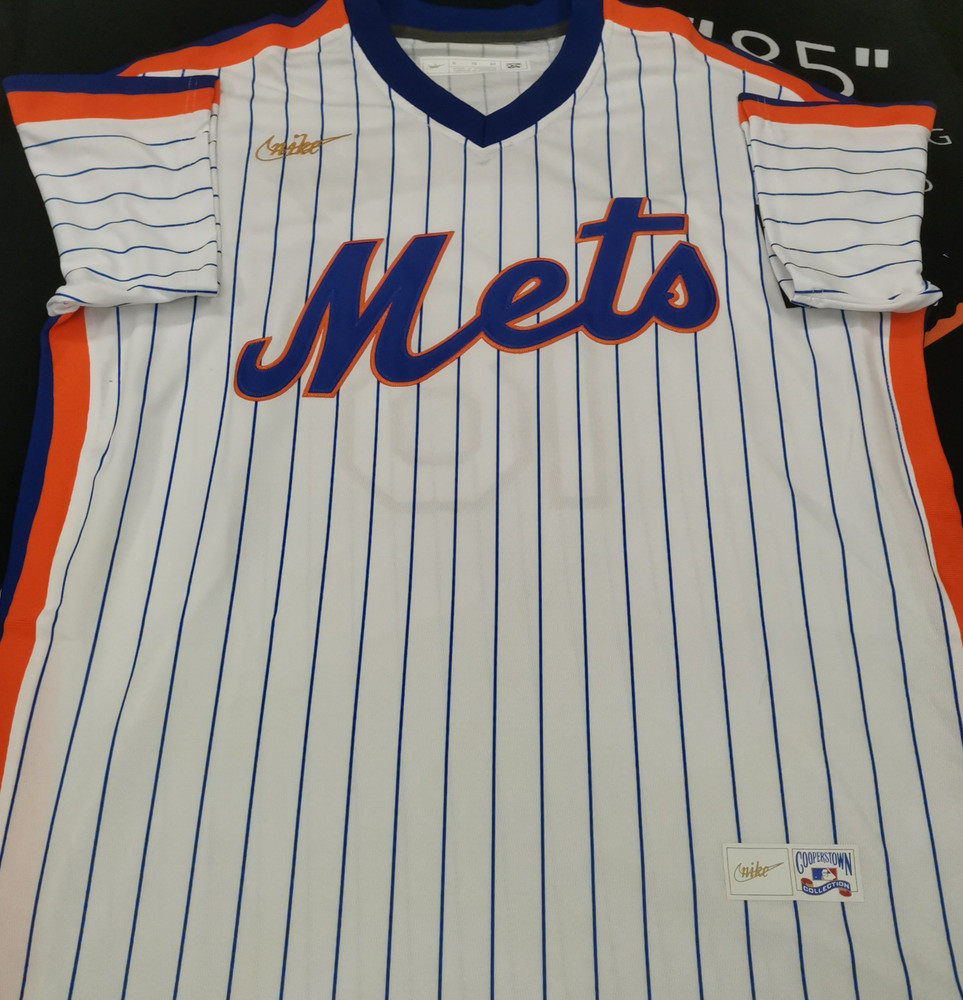 Darryl Strawberry #18 NYM Pullover White Sewn Stitched Jersey.
