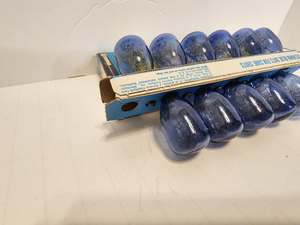 Vintage Sylvania Blue Dot Flash Bulbs M3B In Box