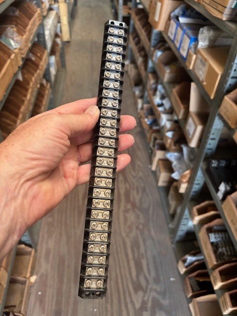 226 MARATHON TERMINAL BLOCK