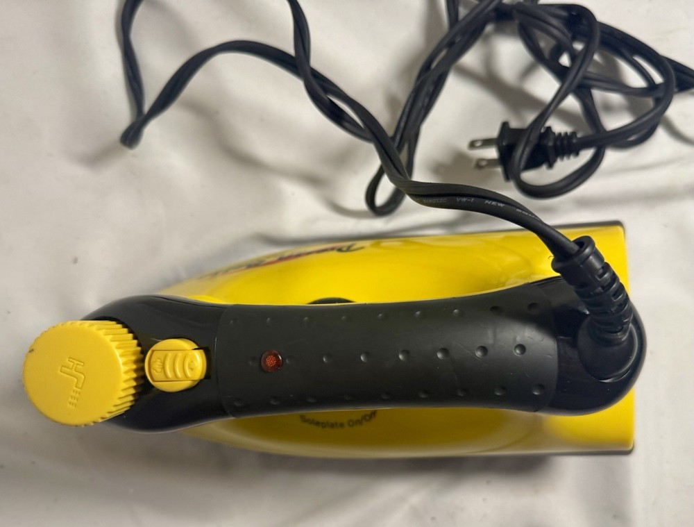 NEW / OPEN BOX- Pressa Bella Dry Steam Iron