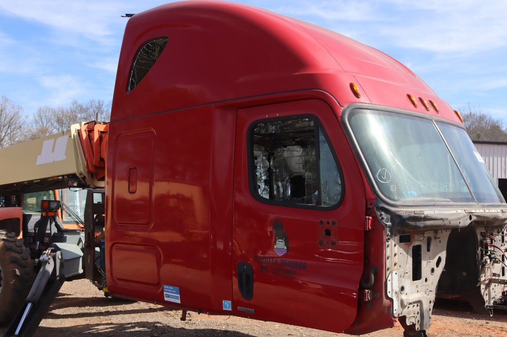 2016 FREIGHTLINER CASCADIA 125 EVOLUTION TRUCK CAB FRAME COMPLETE RED OEM