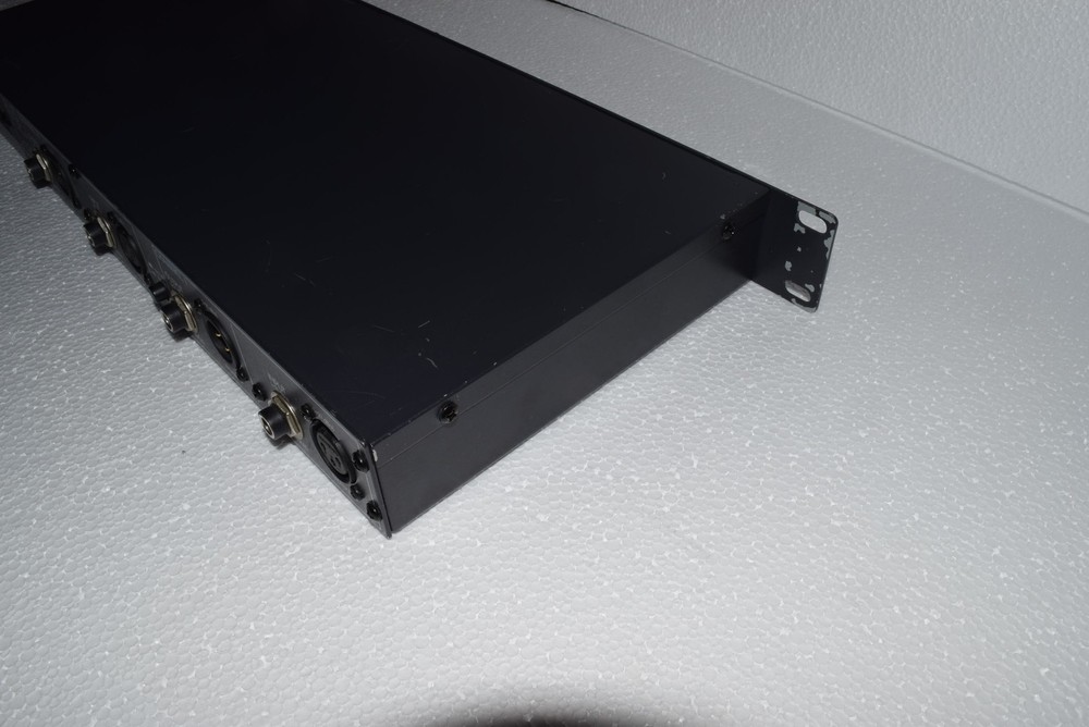 Peavey Q2151 2x15 Band Graphic Equalizer - Working