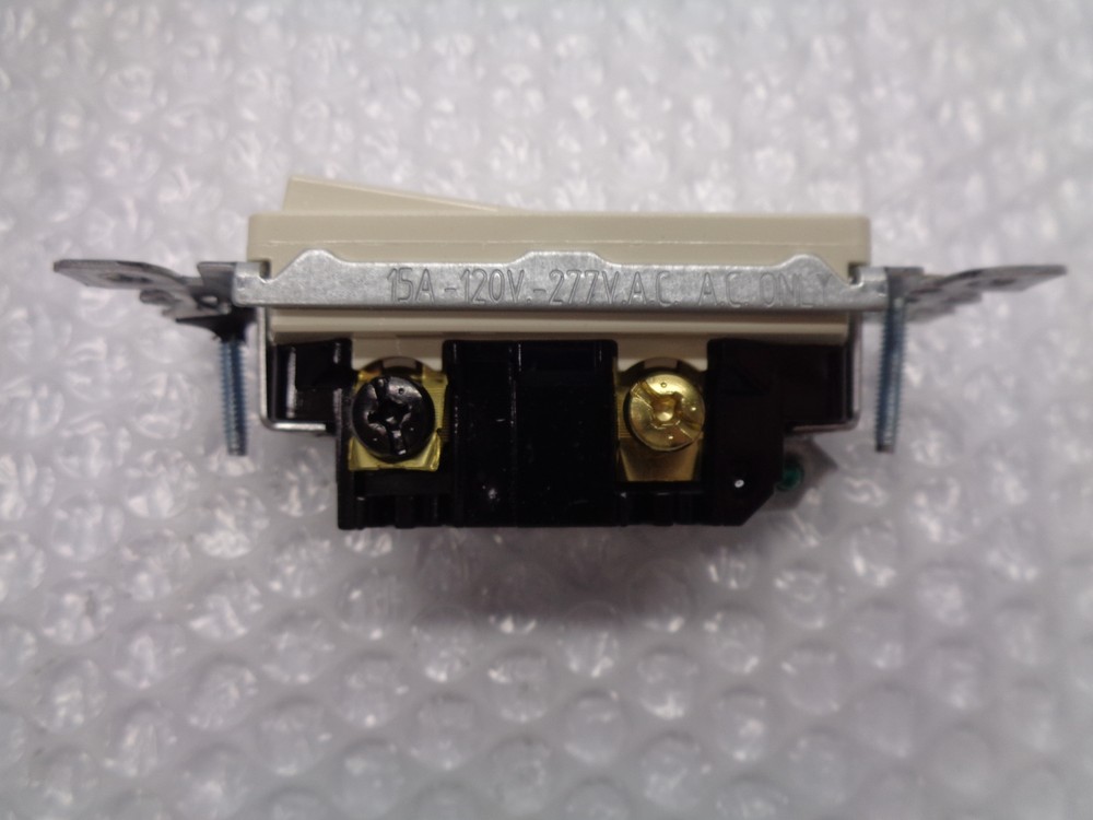 LEVITON 5603-2TS 3-WAY SWITCH NSMP