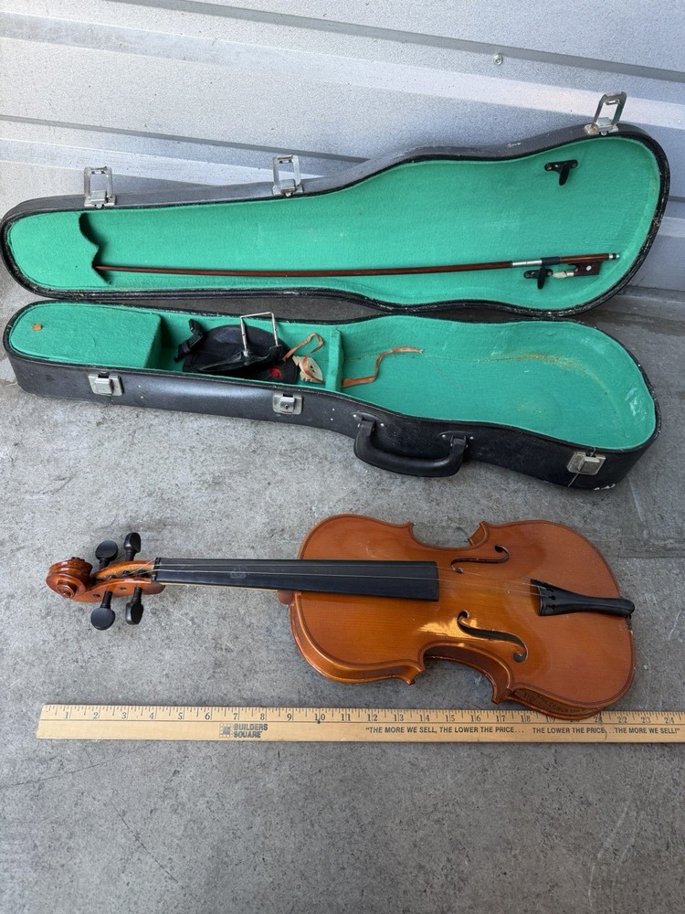 Stradella AXL-10 Size 4/4 Violin with Case & Bow