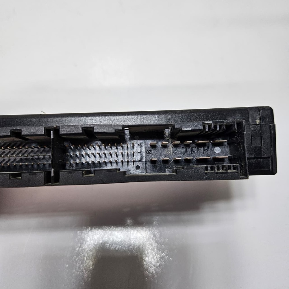 2008-2010 BMW E60 E61 E63 E64 528i Body Control Module 9186171
