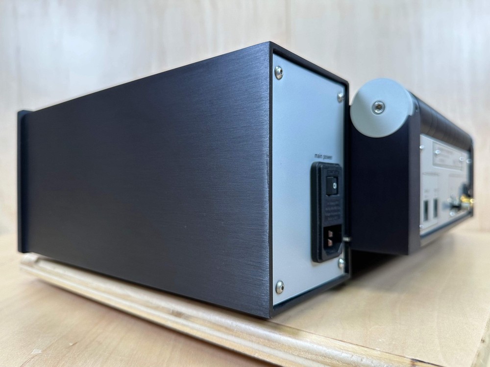 Mark Levinson No. 31 CD Transport Motorized Top Loading