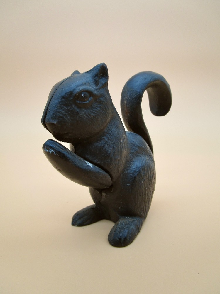Vintage Cast Iron Squirrel Nutcracker Tail-Up Design Black Heavy Nut Cracker
