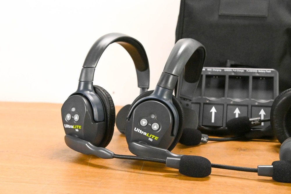 Eartec UltraLITE HD 4-User Wireless Intercom System CG01YMS