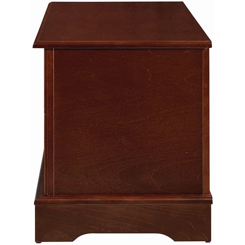 Bowery Hill Rectangular Traditional Wood Cedar Chest in Brown