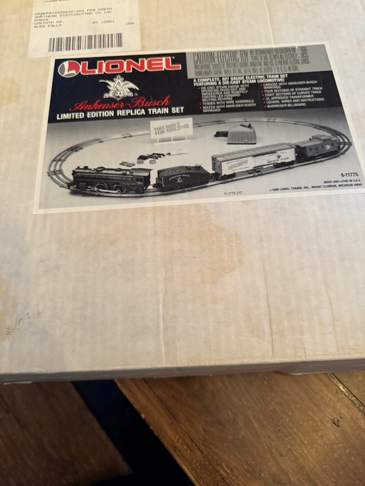 Lionel Train Set Complete Anheiser Busch Budweiser In Original Packaging