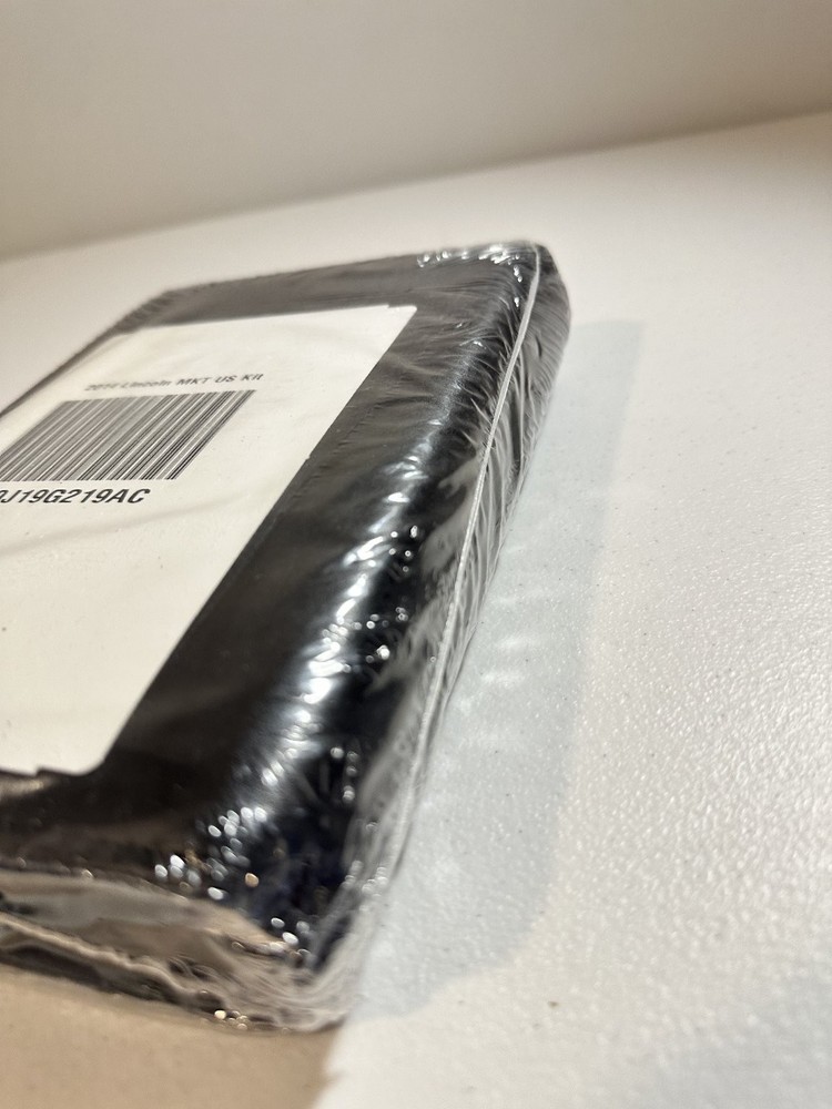 2014 Lincoln MKT Owner's Manual Set