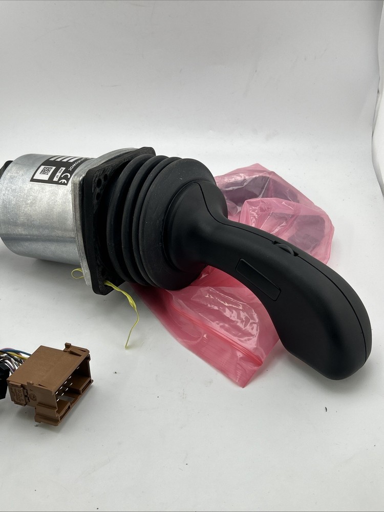 Multi-Axis Controller V85 / B3 Right Hand CAN Bus JS8SAV85B3-XR 2 Axis