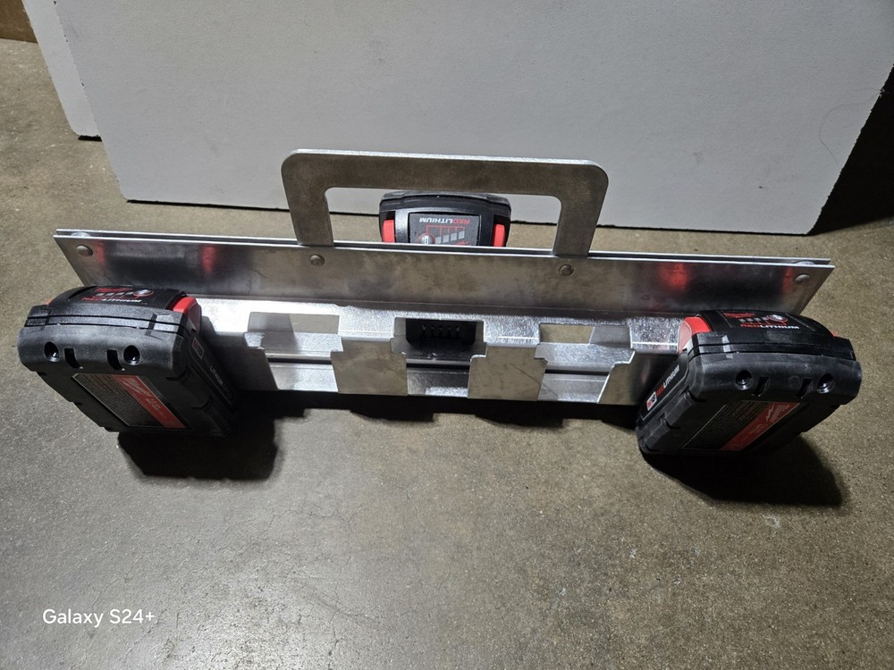 Milwaukee M18 Battery Carrier