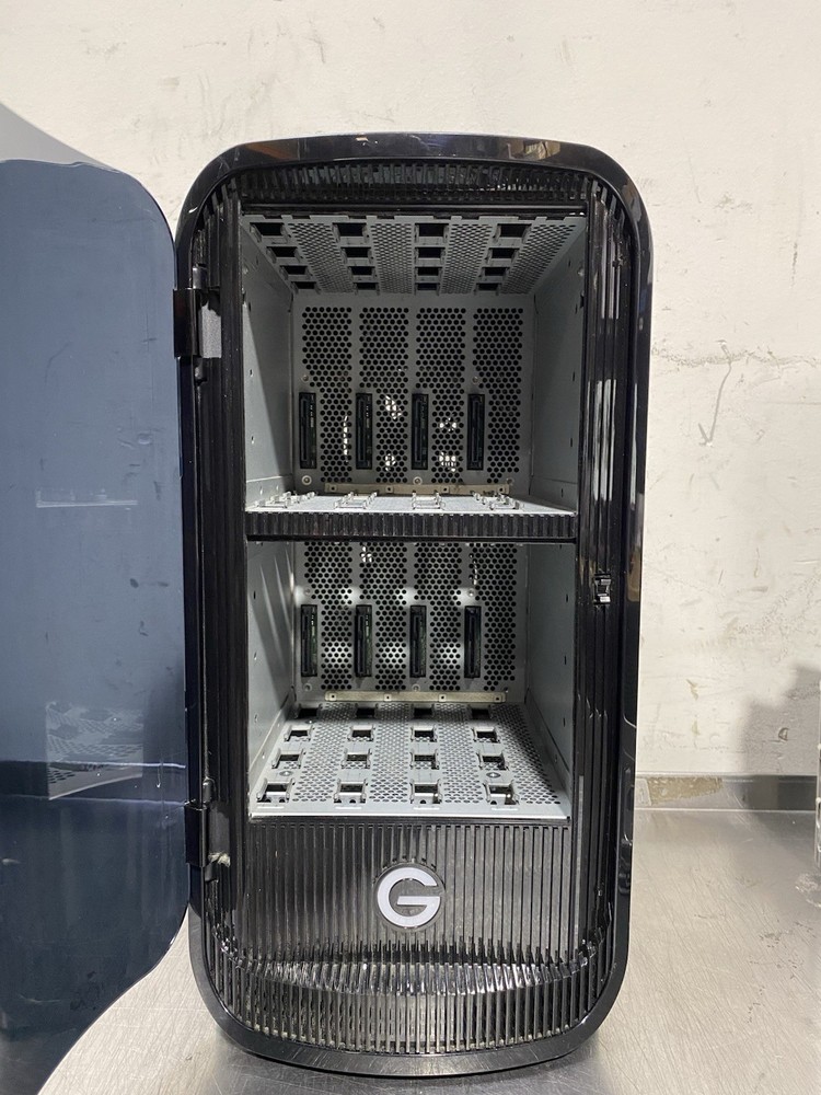G-Technology G-Speed Studio XL 8-Bay Thunderbolt 2 RAID Array (4x3 TB HDD )
