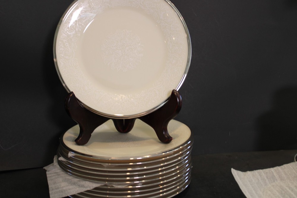 LENOX MOOSPUN 12 SALAD PLATES 8 1/8"