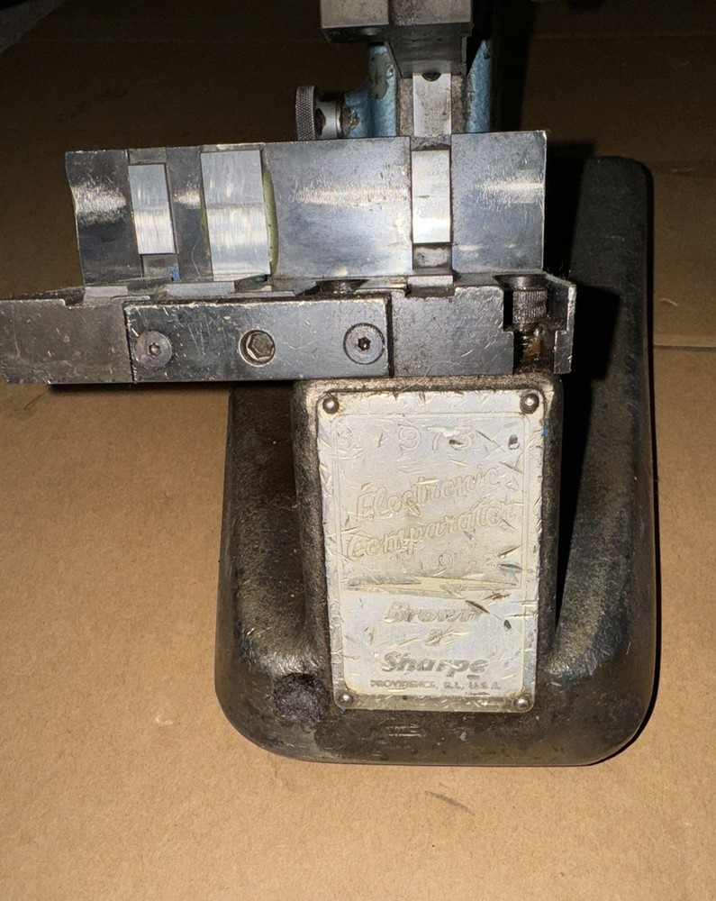 Brown & Sharpe 975 0 - 2” Electronic Comparator Base