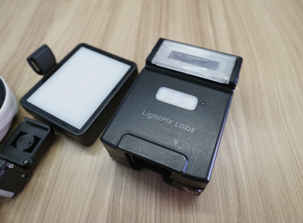 LightPix FlashQ x20 w/ Transmitter for Sony, 1 x Receiver, LED light, Diffuser