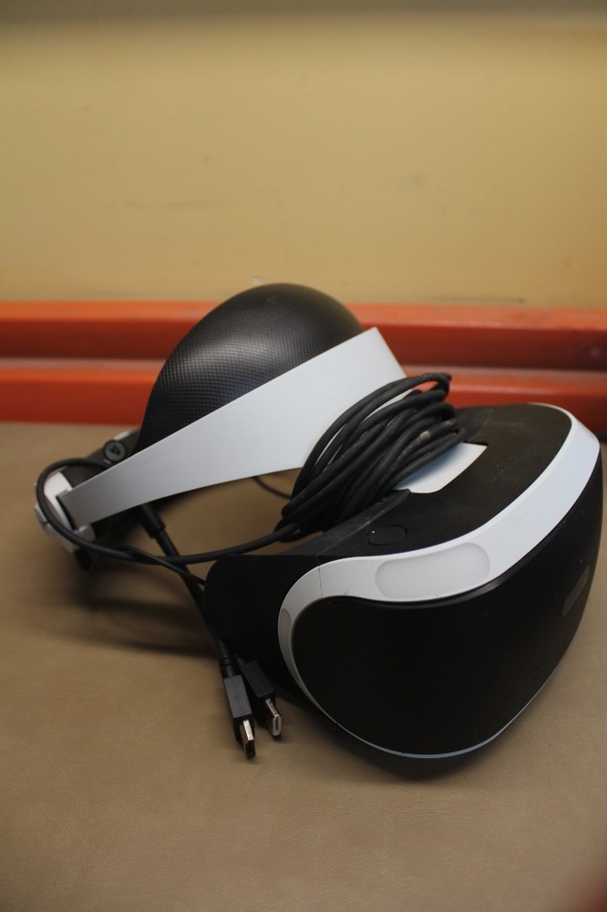 Sony PlayStation VR PSVR PS4 White *AS IS UNTESTED*