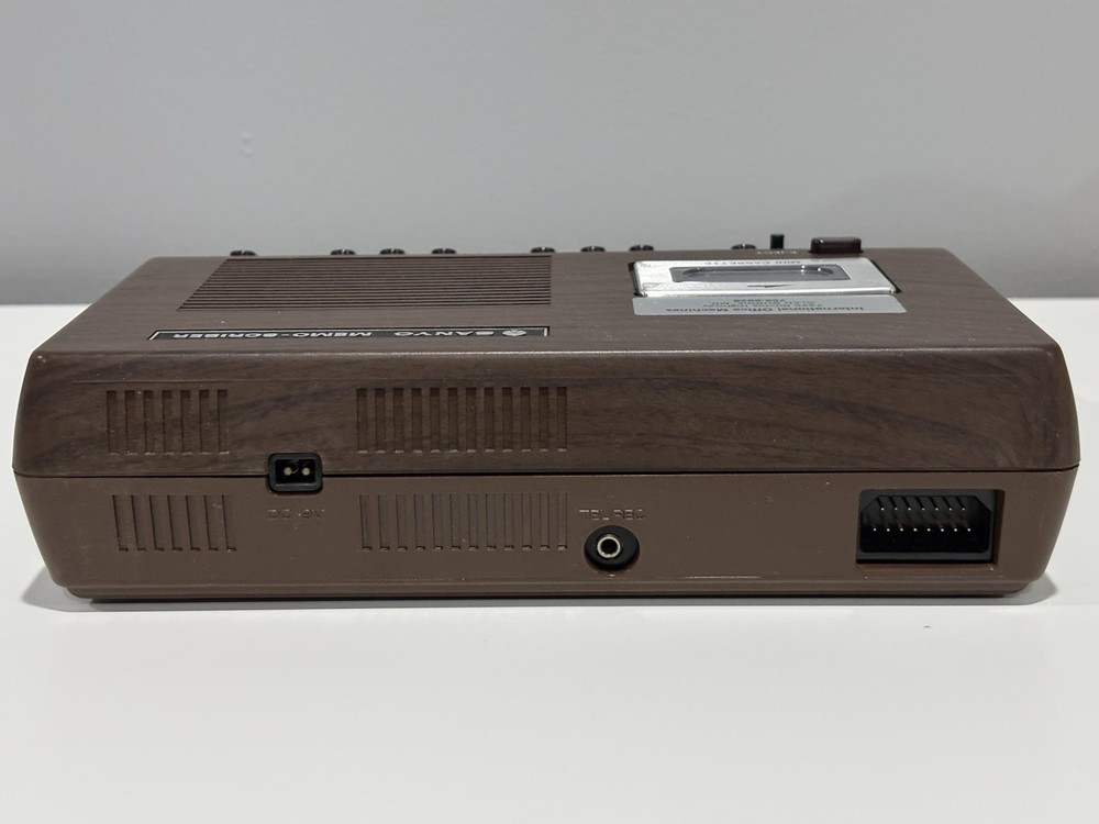 Vintage Sanyo TRC7100 Microcassette Dictating Machine Japan UNTESTED