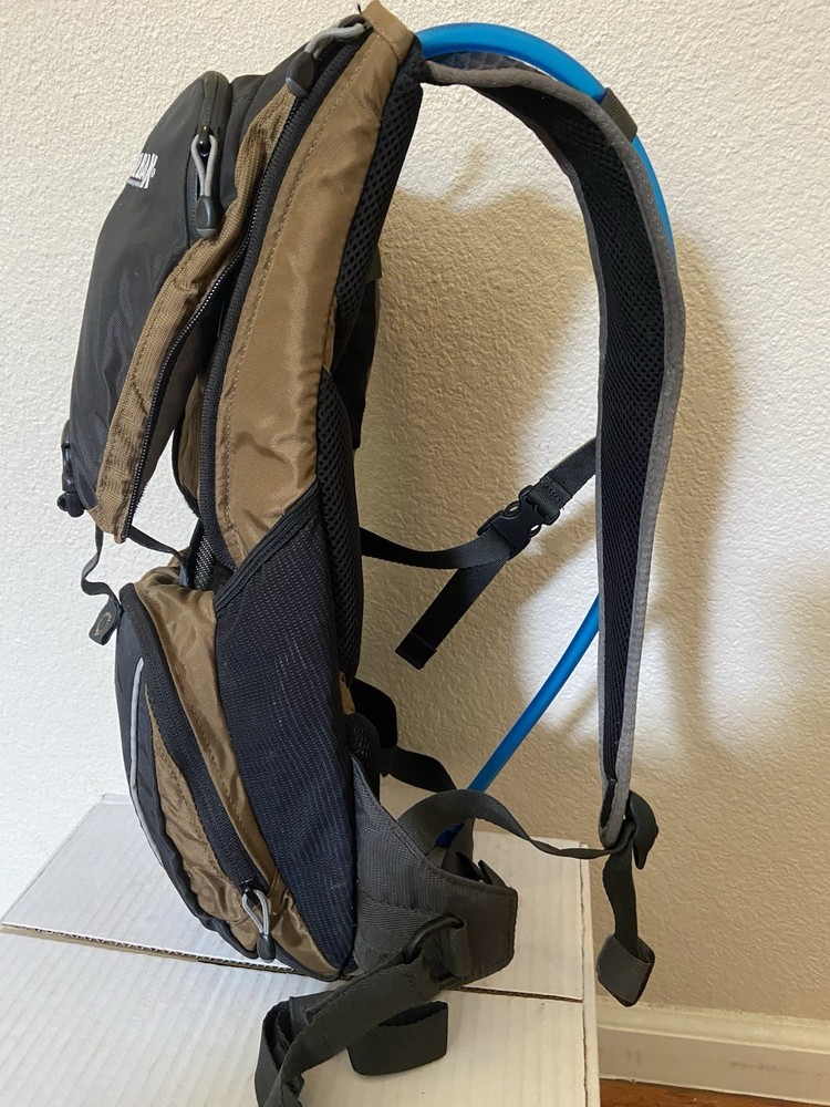 Camelbak Lobo Hydration Pack w/2 Liter Bladder