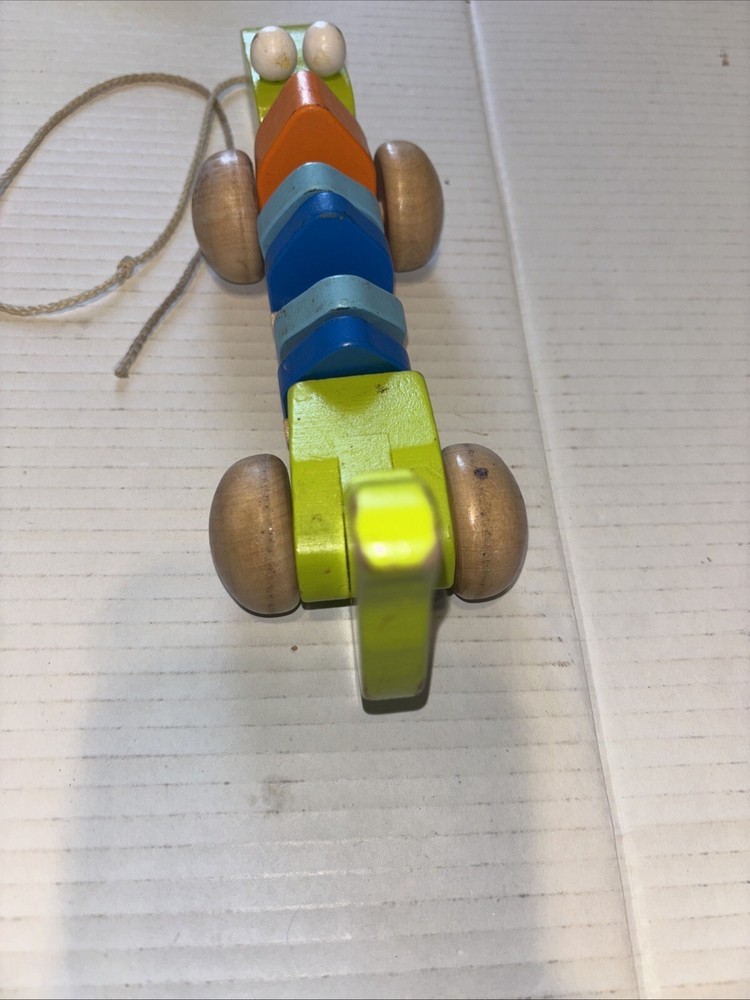 Classic World Pull Behind Crocodile Wooden Pull Toy Alligator