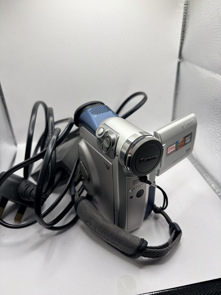 Canon MV5 MiniDV Camcorder Video Camera Bundle Box Remote Bag Tested