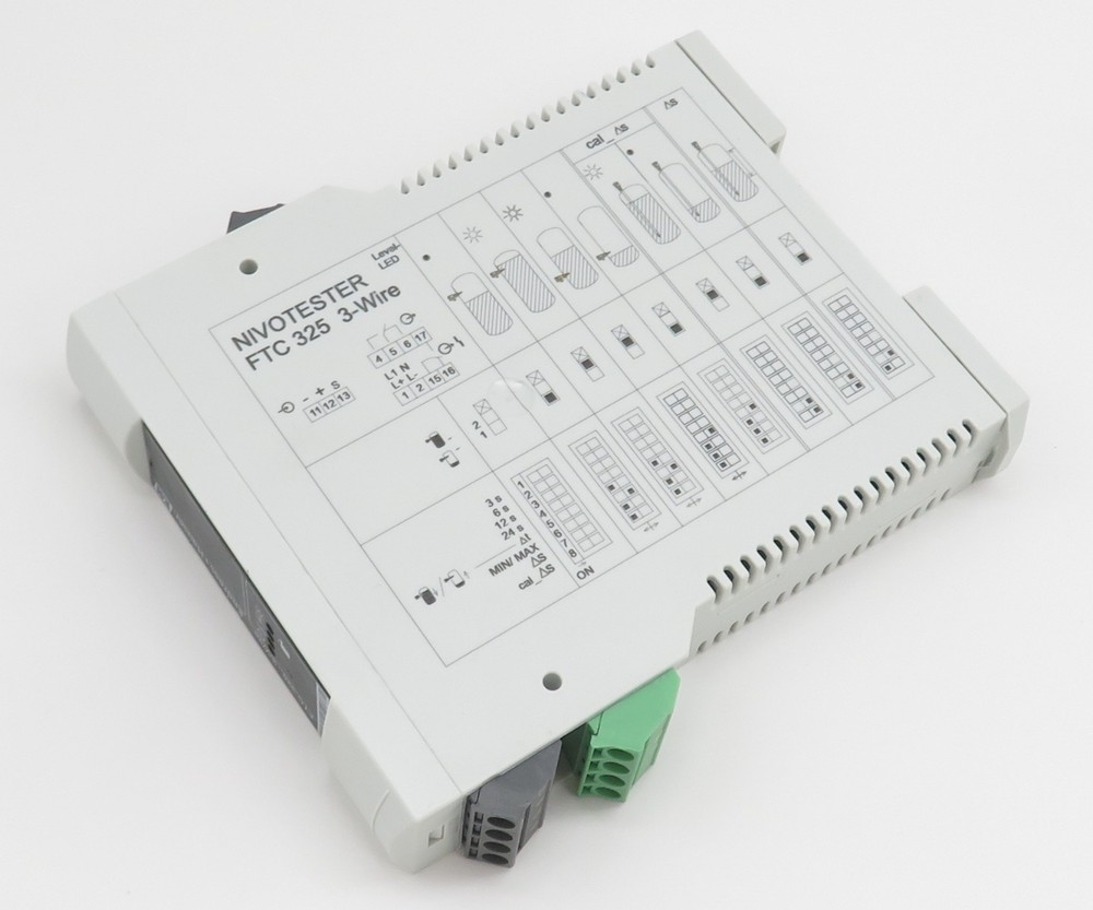 ENDRESS+HAUSER Nivotester FTC325-72A31 3-Wire Capacitive Limit Switch 3-Wire