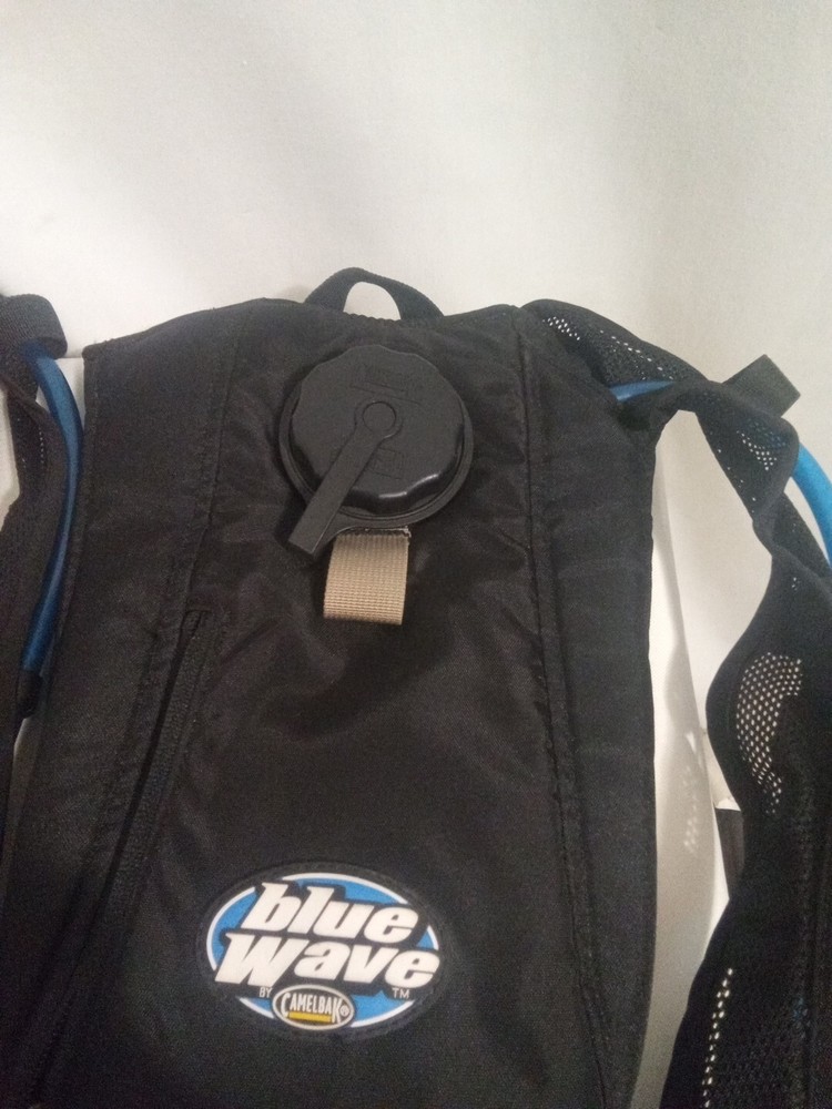 Pair of Camelbak Blue Wave Backpack Hydration with Bladder RED & BLK