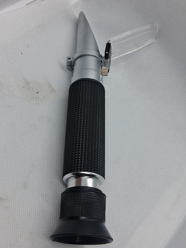 Portable Refractometer With Copper ATC (0-32 Brix)