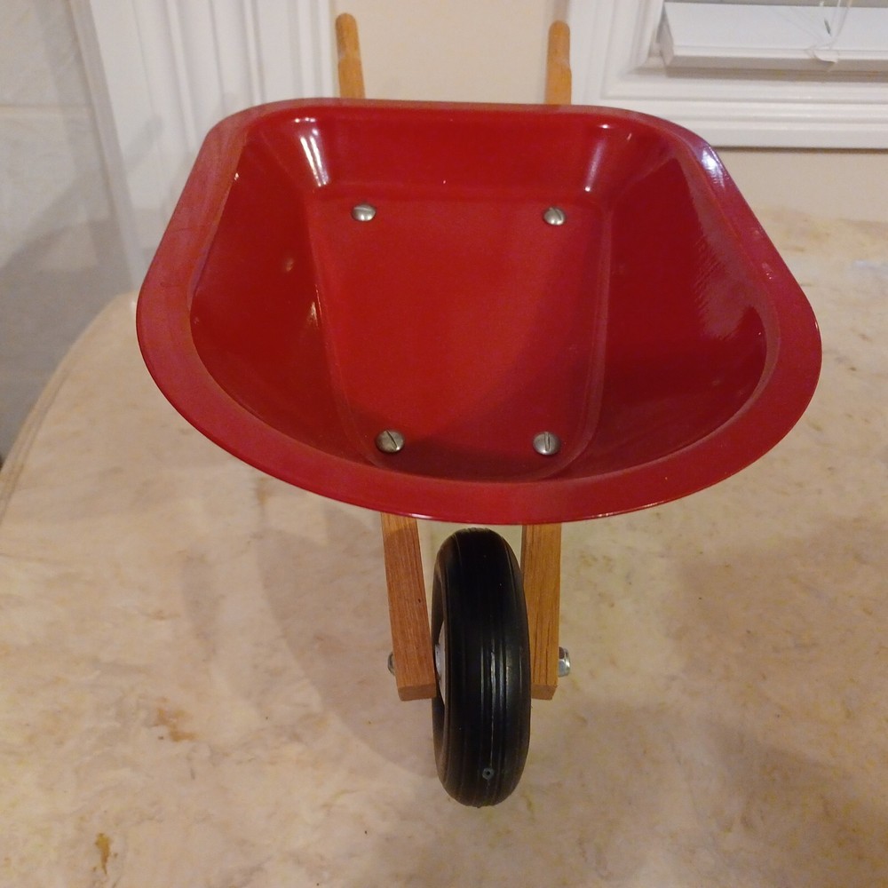 Radio Flyer Mini Wheelbarrow