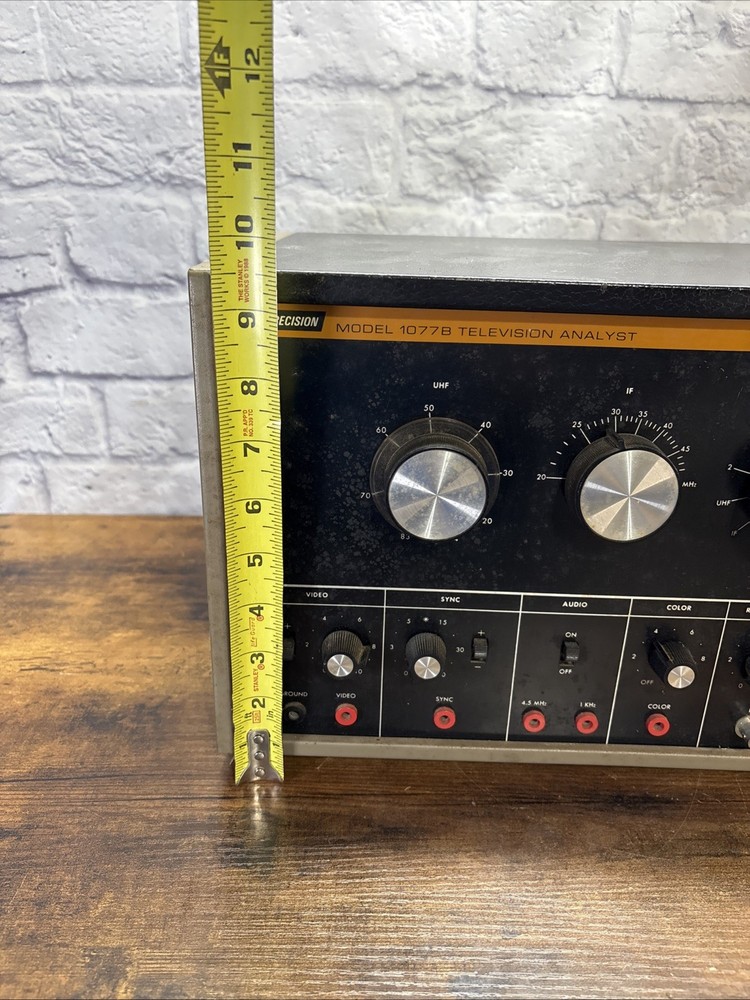 Vintage B&K Precision Model 1077B Television Analyst Testing Equipment
