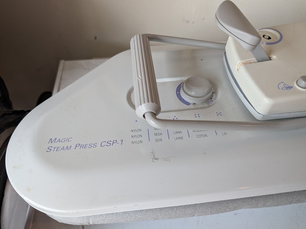 Singer CSP-1 Magic Steam Press Iron