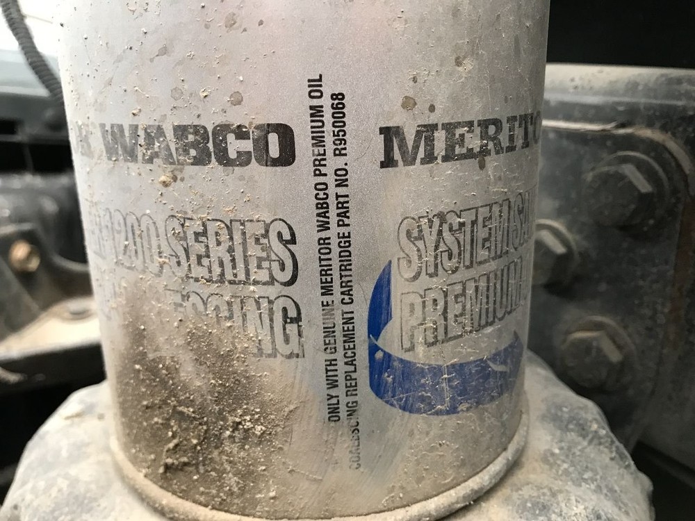 Meritor R950068 Air Dryer - Used