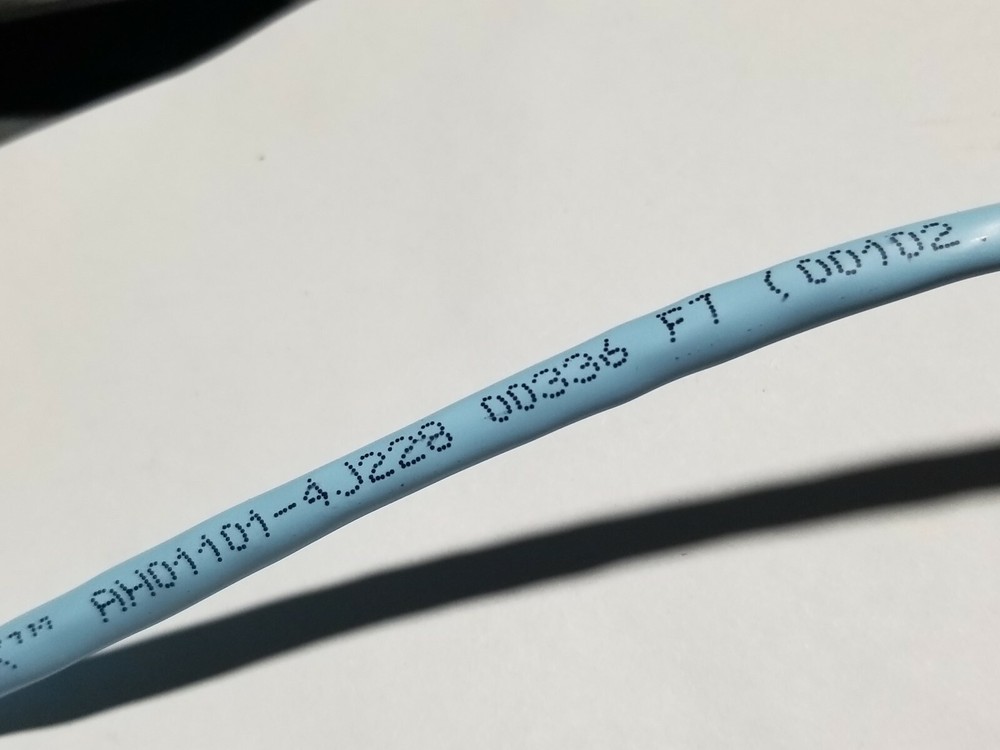 Commscope 1061C 24/4P Cat5E UTP Systemax PowerSUM Network Cable Light Blue/100ft