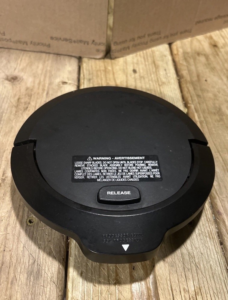 Ninja Blender BL770 Round Pitcher 64 oz Locking Lid