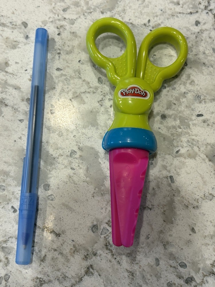 Play-Doh Super Tools Flip N Snip Scissors Hasbro