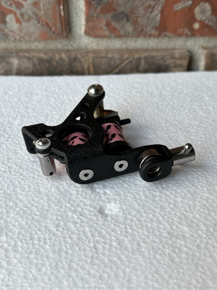 Custom Black And Pink tattoo coil machine