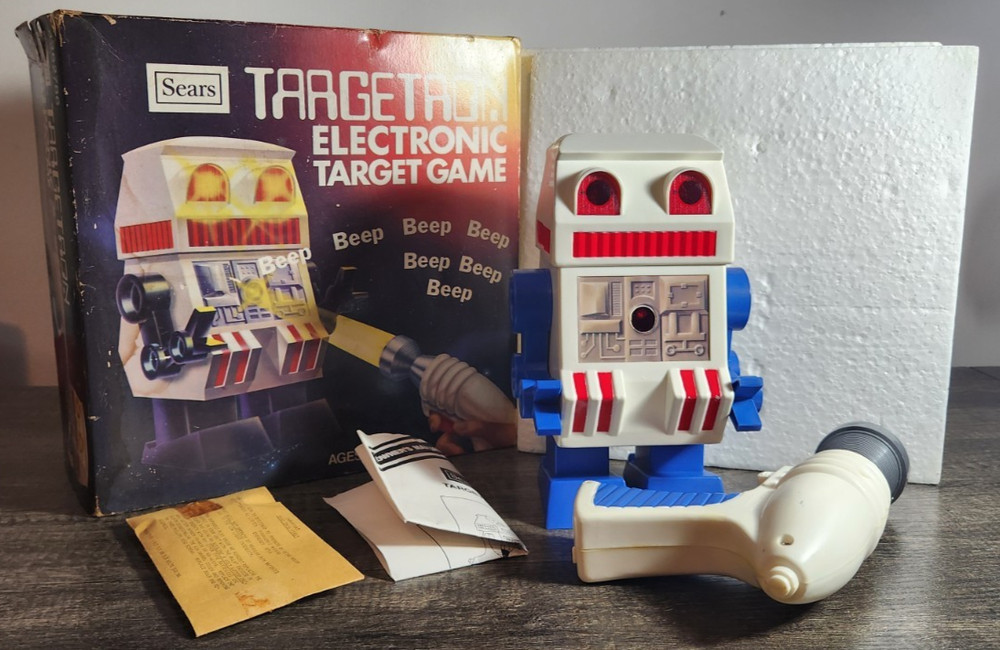 Sears Targetron Electronic Target Game Vanity Fair Robot 1978 w/box Untested