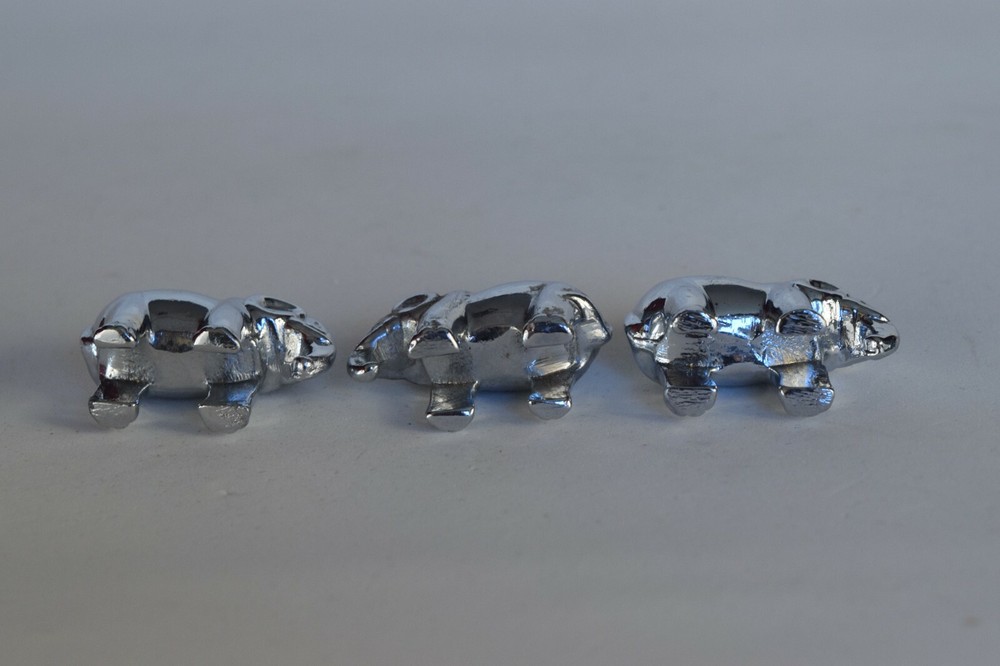 Three Elephants, Nothing More, Nothing Less