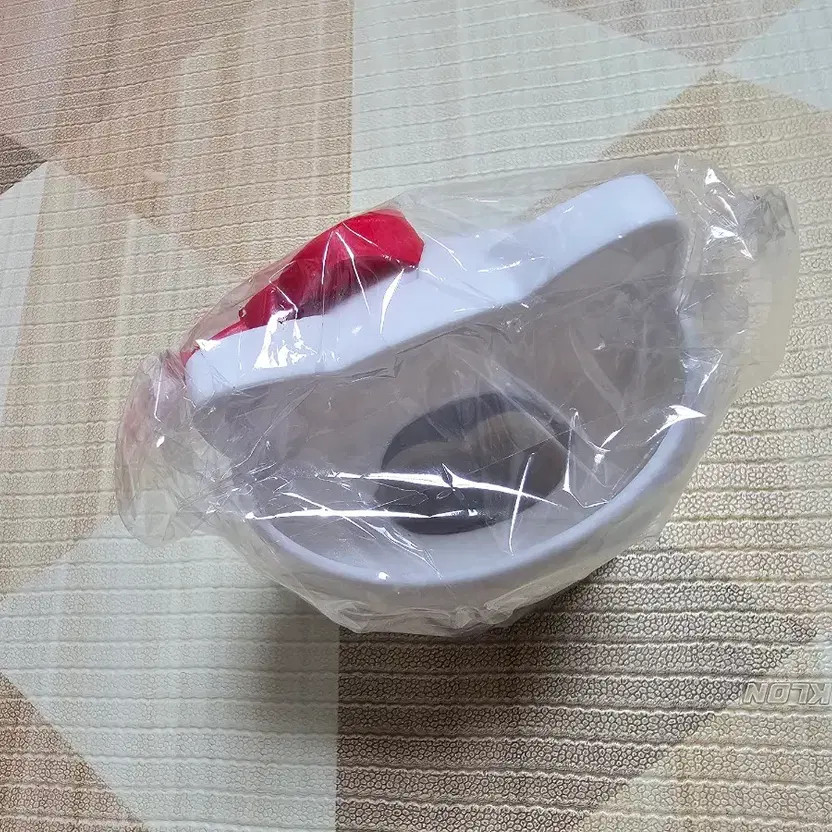 Hello Kitty Pencil Holder - New