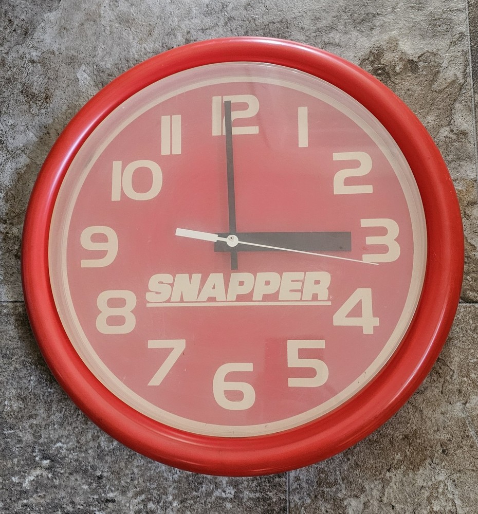 Vintage Snapper Lawn Mowers Electric Clock Plastic