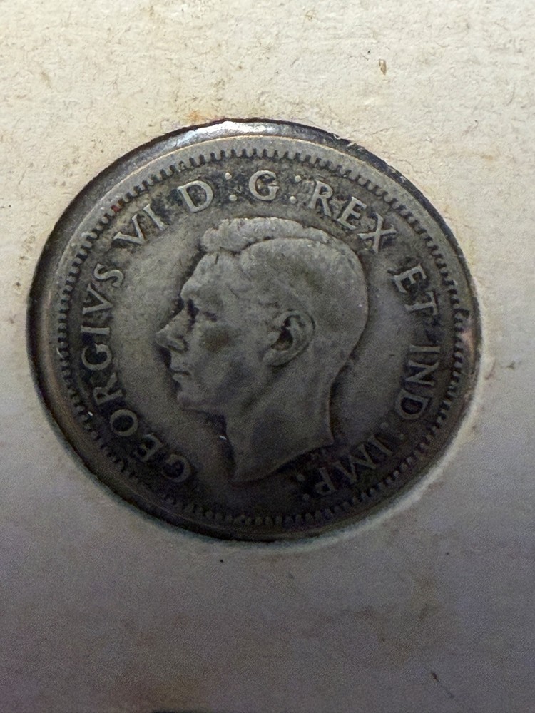 1941 Canada 10 Cents silver coin