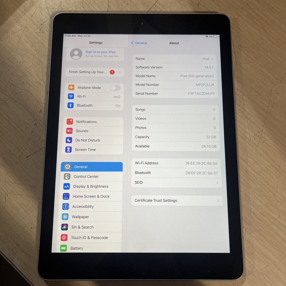 APPLE IPAD MP2F2LL/A 32GB *