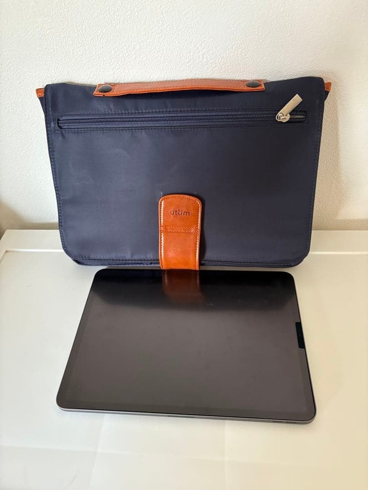 Utlum Navy iPad Case