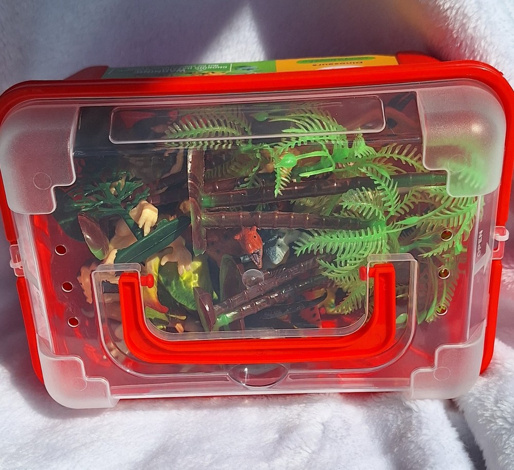 Gigglescape Dinosaur Animal Figure - 30pc