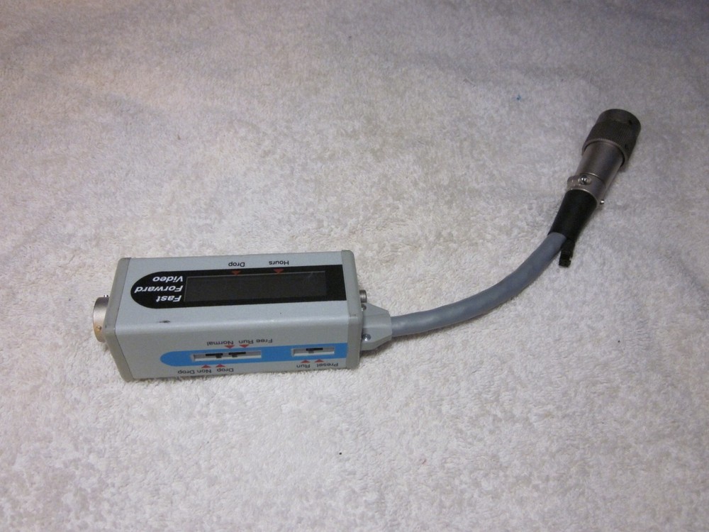 SMPTE TIME CODE GENERATOR/ READER P-1