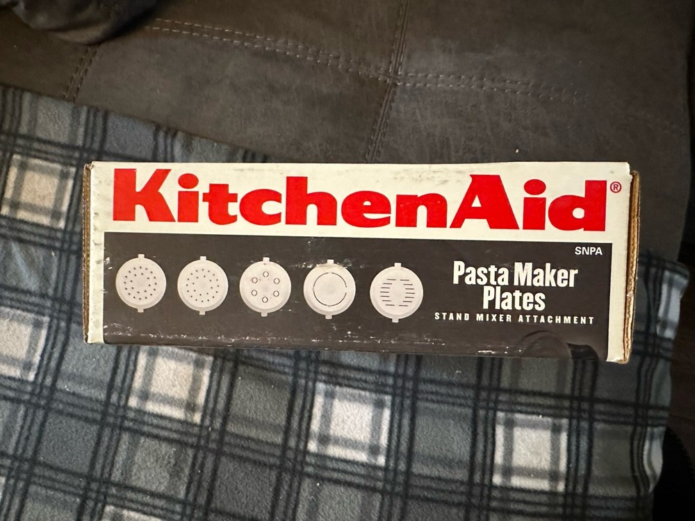 Kitchen Aid Model SNPA 9 pc. Pasta Maker Plates w/Box