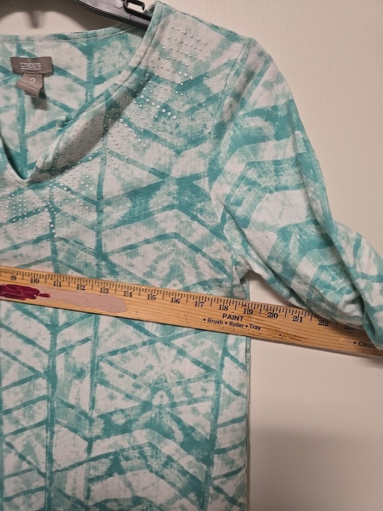 Chico's SMALL SIZE 2 TEAL & WHITE GEOMETRIC Knit Top BLOUSE